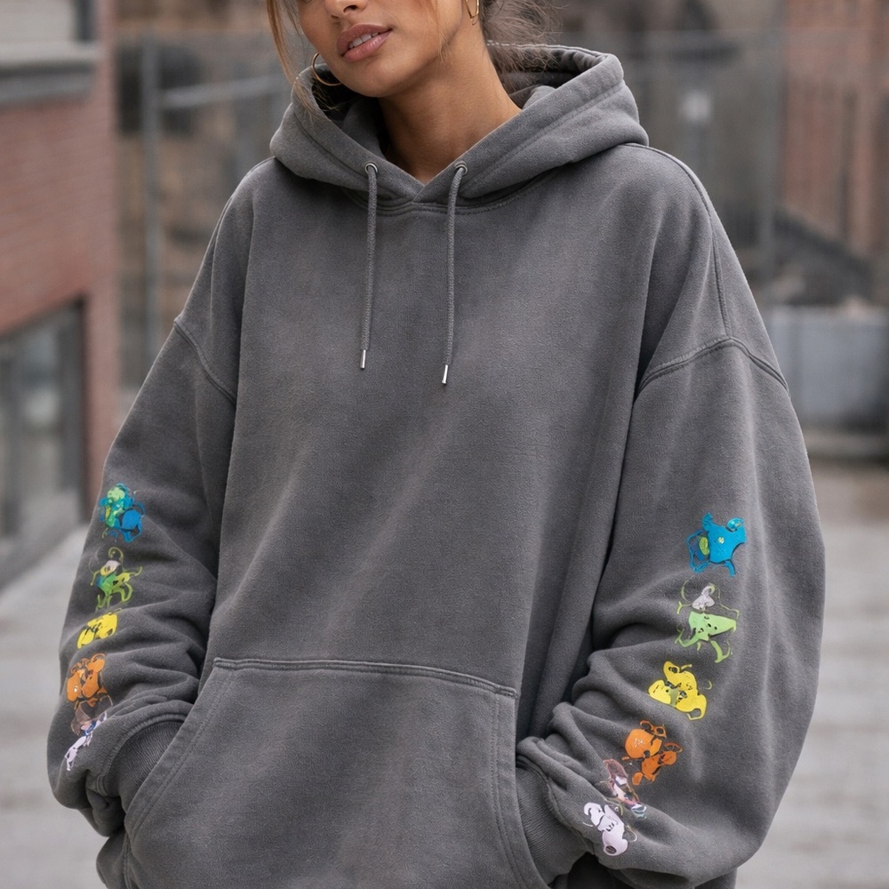 Grateful Dead Dancing Bear Hoodie Sweatshirt Hoodie from Urban Outfitters MEDIUM